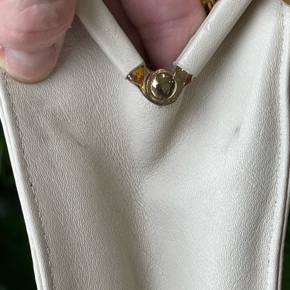 Liz Claiborne ivory cream leather bag with gold chain formal date night office - Picture 12 of 16